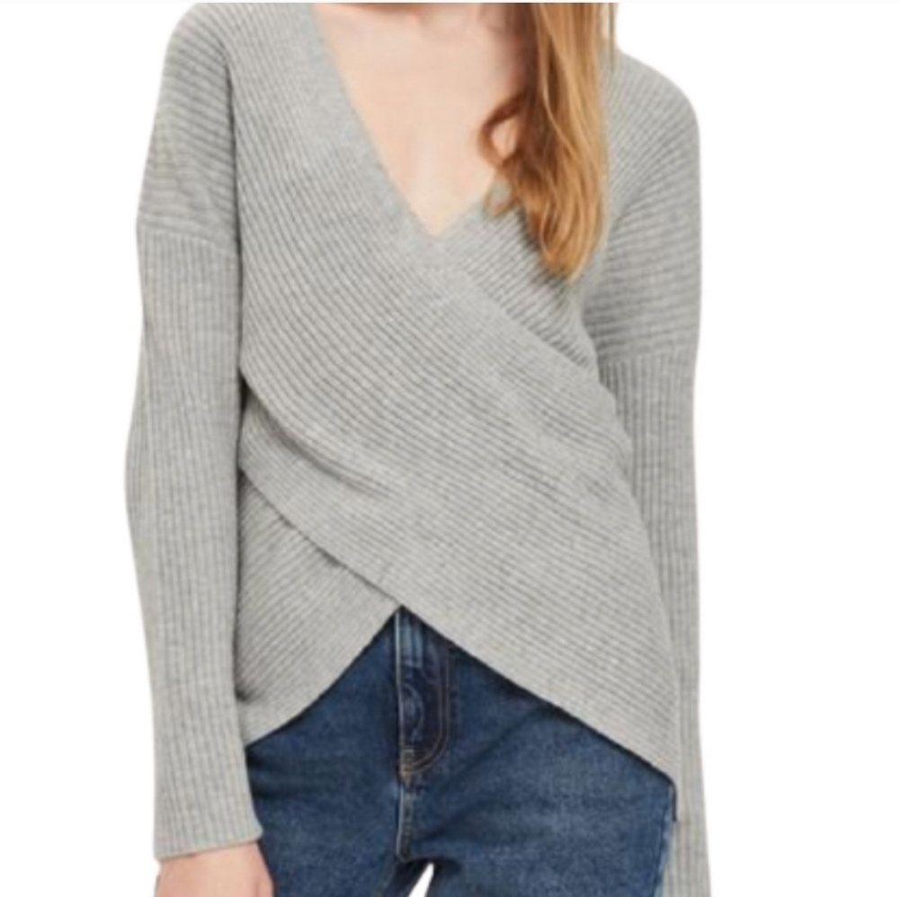 TopShop Sweater - Picture 2 of 6